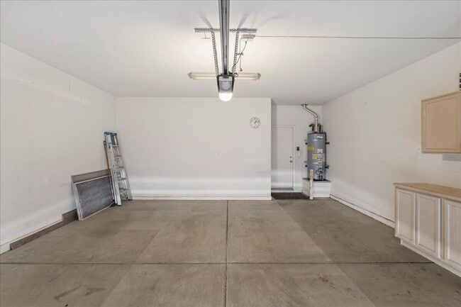 Building Photo - 78969 Lavender Cir
