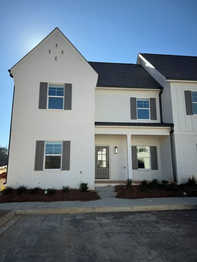 Building Photo - 346 Windsor Dr N