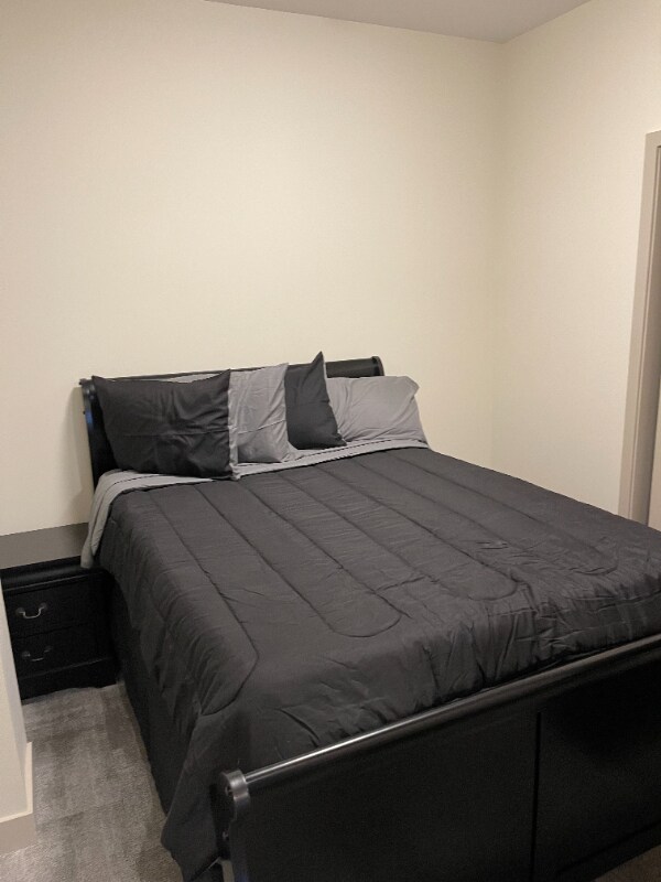 Building Photo - 1417 W9th St