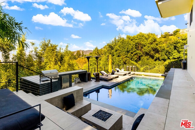 Building Photo - 7317 Caverna Dr