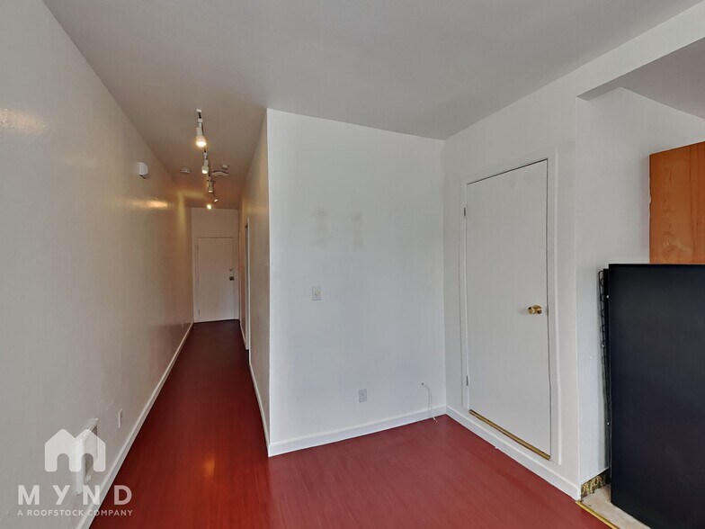 Building Photo - 518 Bryant St