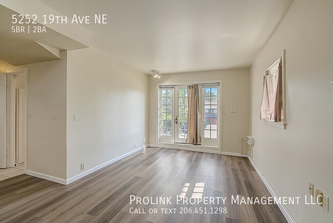 Building Photo - 5252 19th Ave NE