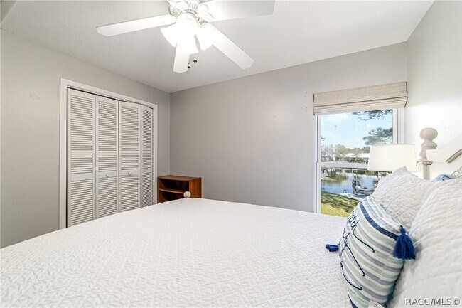 Building Photo - 11517 W Sandpiper Ct