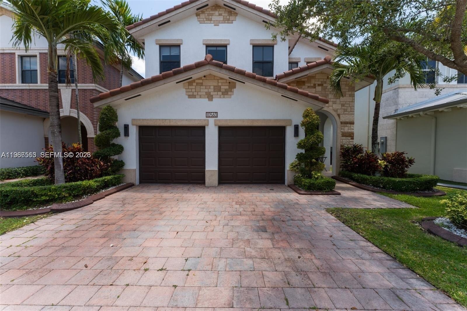 Building Photo - 10560 NW 69th Ter