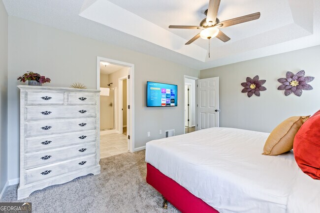 Building Photo - 13 Windfield Dr