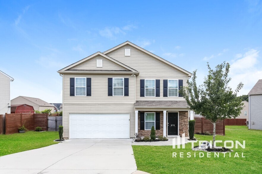 Primary Photo - 870 Markham Cir