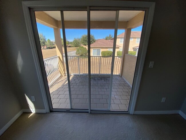 Building Photo - Lovely Carriage Home in Deland