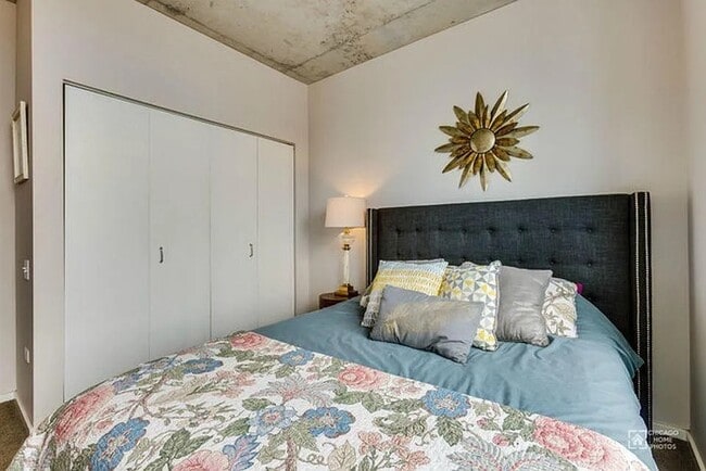 Building Photo - 659 W Randolph St