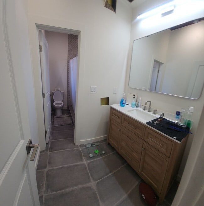 Building Photo - Bigger than average home in SLO! Lots of space!