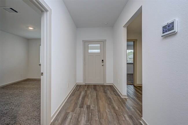 Building Photo - 1203 Hyde Lk Ln