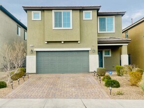 Building Photo - Newer 5 Bd, 3 Bth, Bonus Room, Open Floor ...