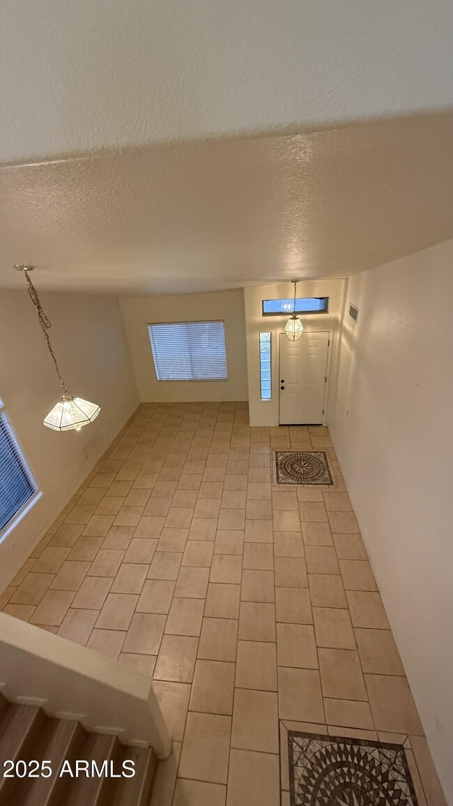 Building Photo - 5109 N 125th Dr