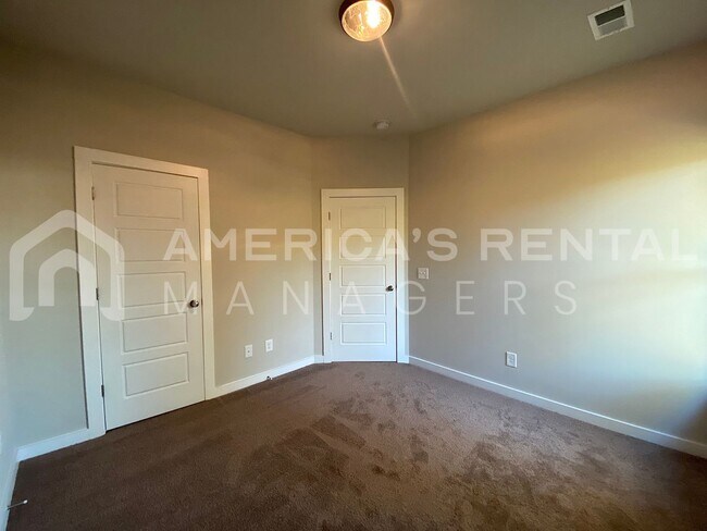 Building Photo - Home for Rent in Weaver AL... Coming Soon!