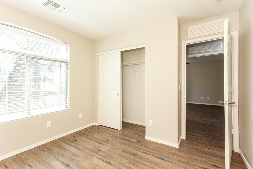 Building Photo - 18806 N Lousandra Dr