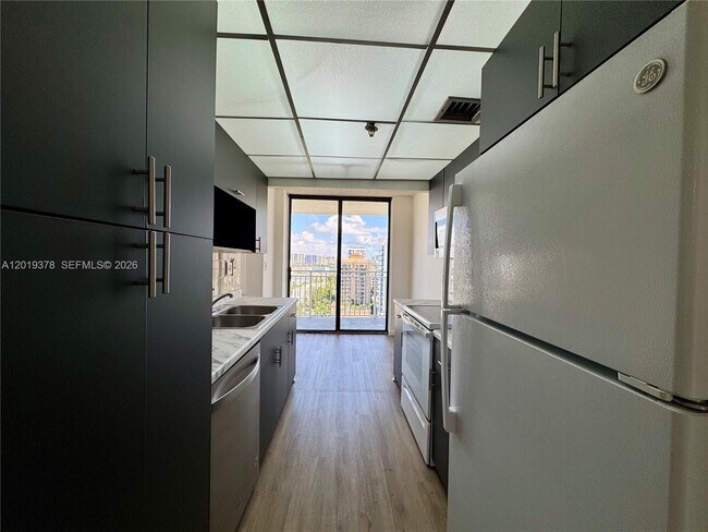 Building Photo - 210 174th St