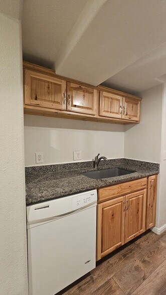 Building Photo - 512 E 5900 S