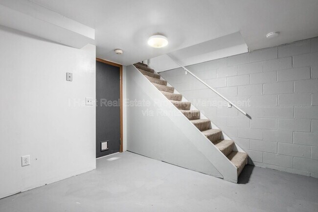 Building Photo - 1750 Jupiter Ave