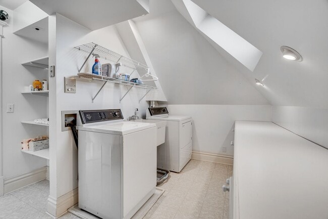 Building Photo - F. Scott Fitzgerald House in Saint Paul Can Be Your Home!