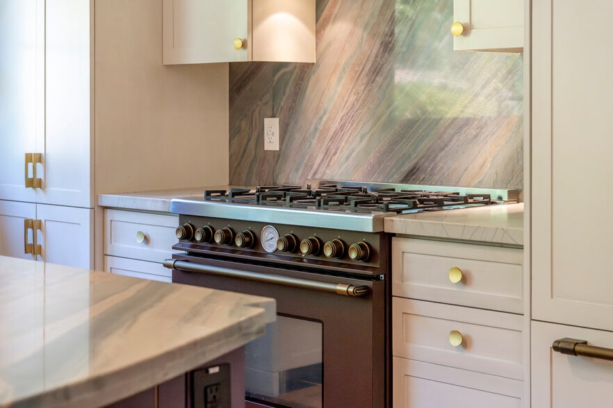 Building Photo - 1200 Mountain Home Rd