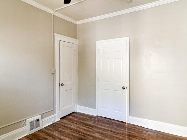 Building Photo - 2778 E 120th St