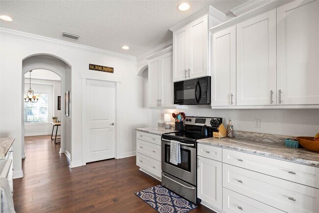 Building Photo - 4005 W El Prado Blvd