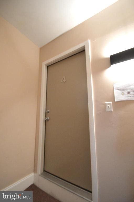 Building Photo - 1006 N 5th St