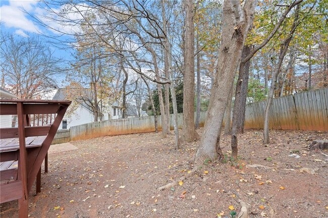 Building Photo - 16 Valleyside Dr