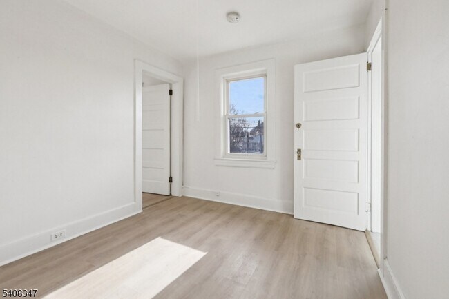 Building Photo - 66 N Washington Ave