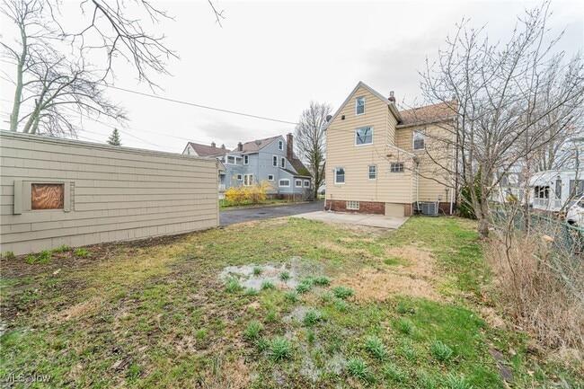 Building Photo - 1391 Avondale Rd
