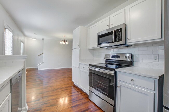 Building Photo - 138 Thistle Rd