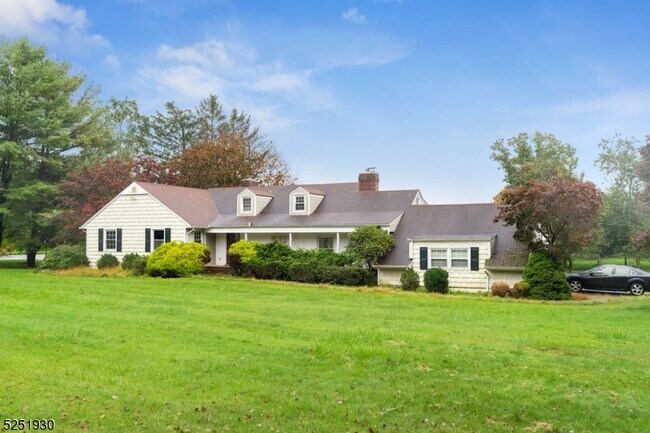 Building Photo - 267 Anderson Rd