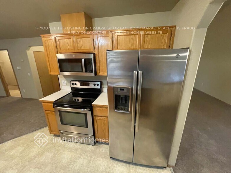 Building Photo - 14904 Woodland Ave E