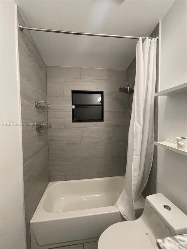 Building Photo - 2561 NW 4th St