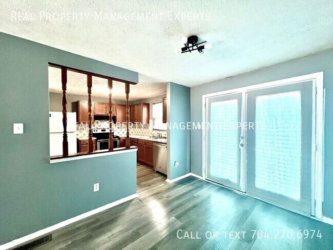 Building Photo - 5120 Speyside Ct