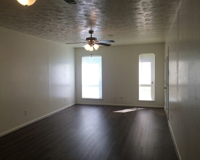 Building Photo - 3606CH