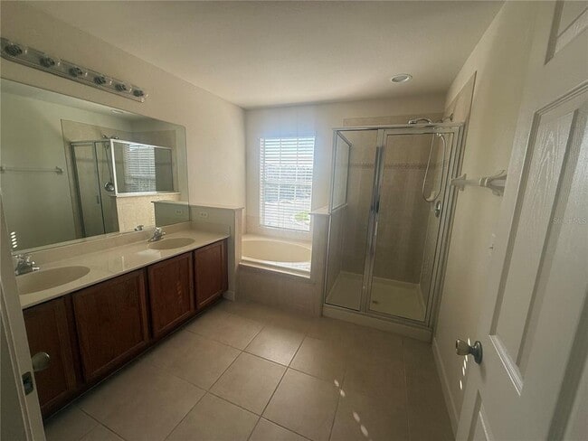 Building Photo - 2970 Ashland Ln S