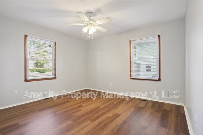 Building Photo - 12 Northampton Dr