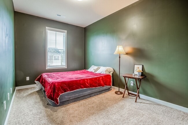 Building Photo - 3-Bedroom Townhome with Garage in Holly Ridge