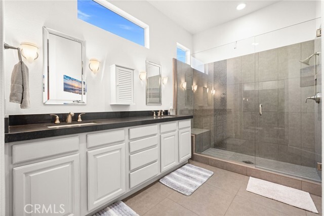 Building Photo - 36627 Crown St