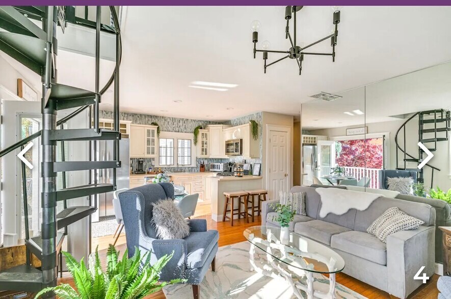 living area - 32 Hatherly Rd