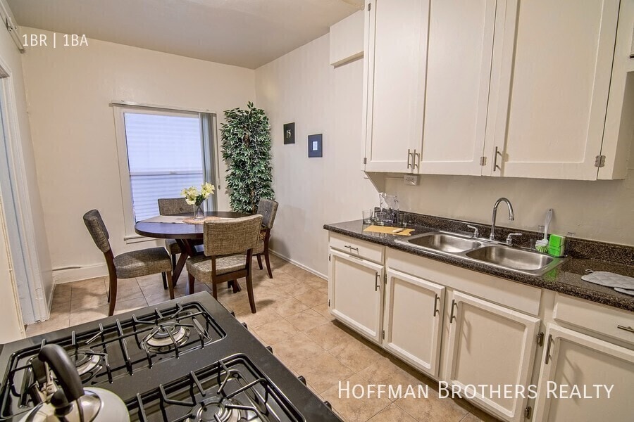 Building Photo - 5233 Monte Vista St