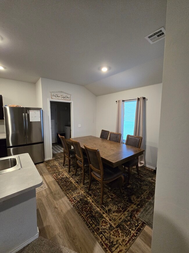 Building Photo - 1401 Madison Ave