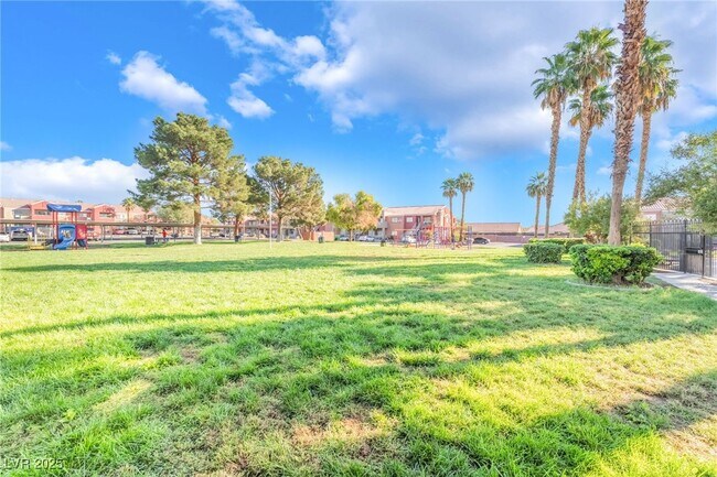 Building Photo - 4730 E Craig Rd