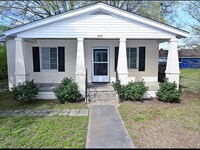 Building Photo - 428 Matthews St