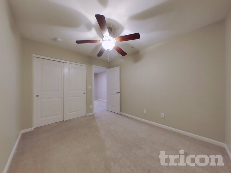 Building Photo - 12590 W Mazatzal Dr