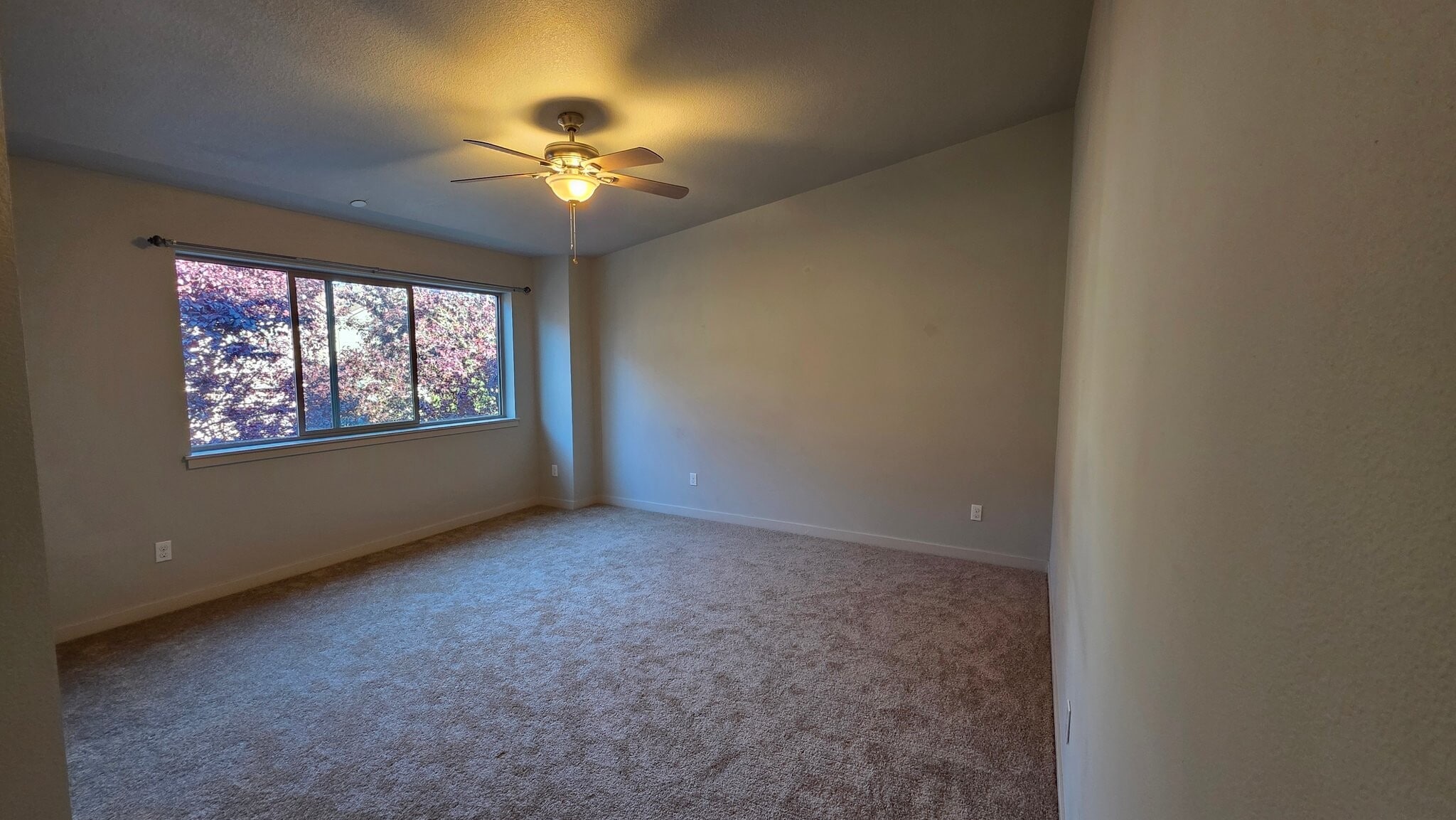 Building Photo - 129 N 44th Pl