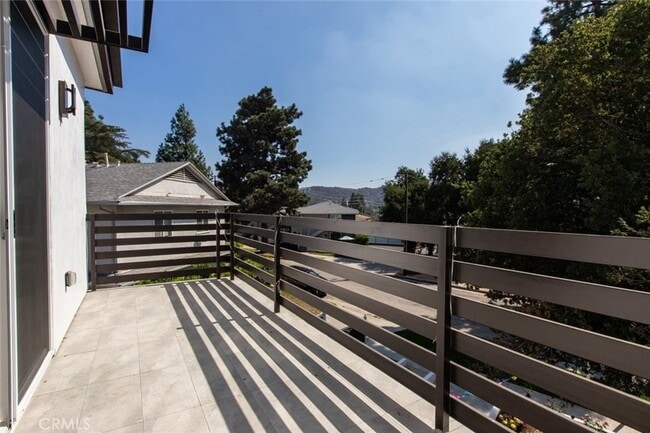 Building Photo - 2225 Mira Vista Ave