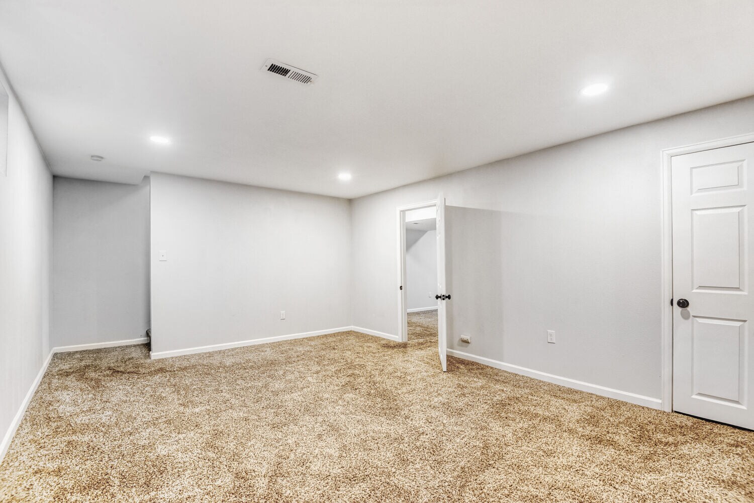 Recreation Room - 8780 E Yale Ave