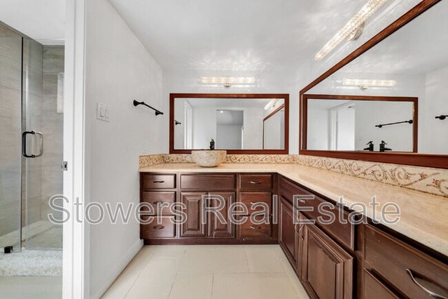 Building Photo - 40232 San Sebastian Pl