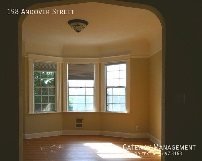Building Photo - 198 Andover St
